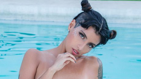 Juliju porno erwachsene galerie