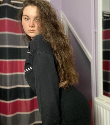 heiße asiatische onlyfans nacktheit akt archiv