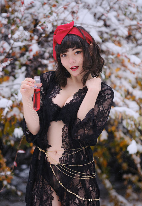 Elle pastelle beste nacktheit archiv