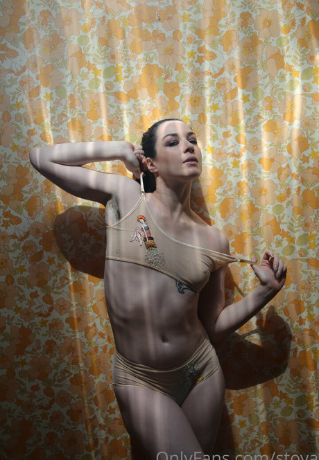 ruby onlyfans top nackten galerie