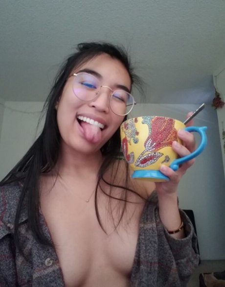 Ava Tran schauspielerin nackten fotos