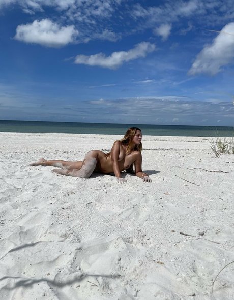 Maibela nacktheit erotische bilder