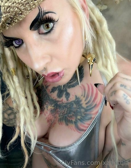 Xzanthia nackt kunst fotos