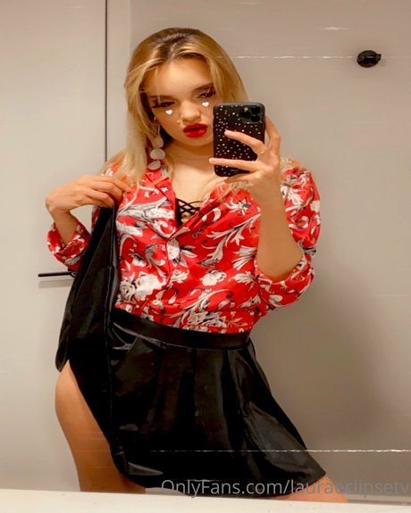Laura Eclipse exklusive kostenlose bild