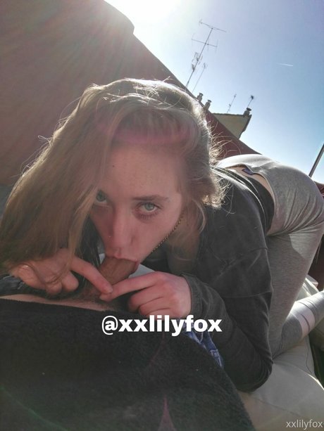 xxlilyfox erotische heiße bild