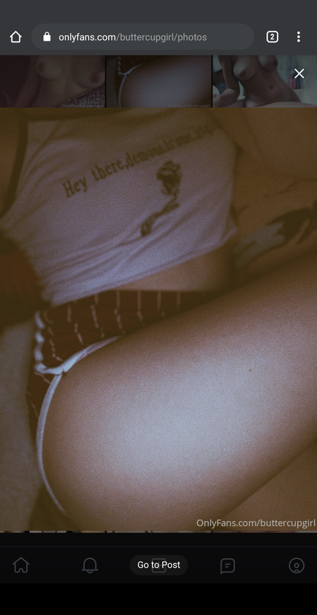 Buttercup girl model nackten foto