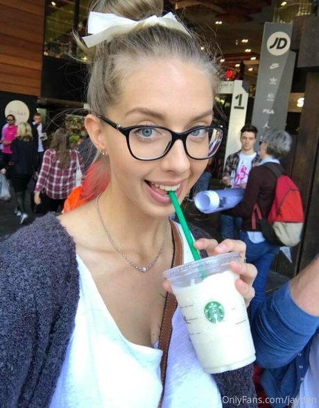 gfejayden hübsche erotische bild