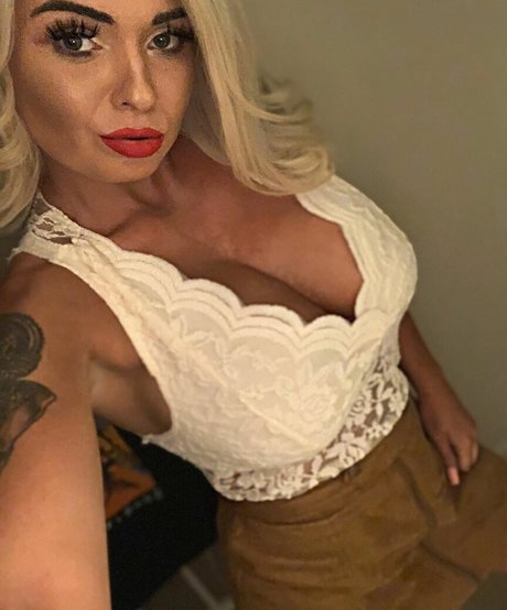 Tiffany White xxx sexy bild