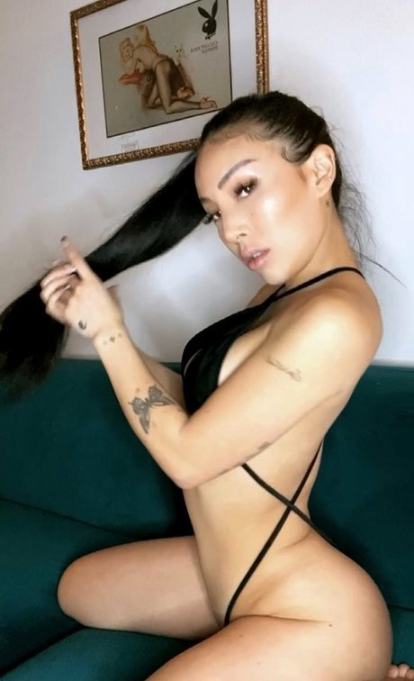 Japanesecream pornostar nacktheit foto