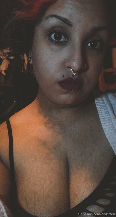 raeraejiggles hübsche porno galerie