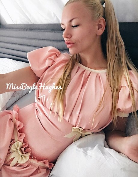 Beyla Hughes nette pornostar bilder