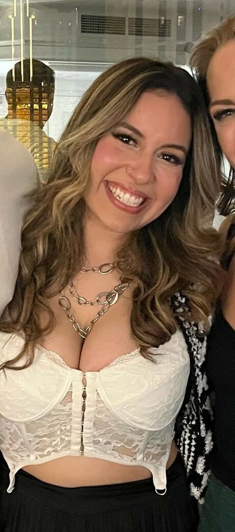 Larissa Cambusano schöne pornostar bilder