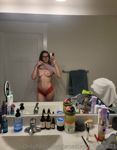 Anastasia Grace nackte foto