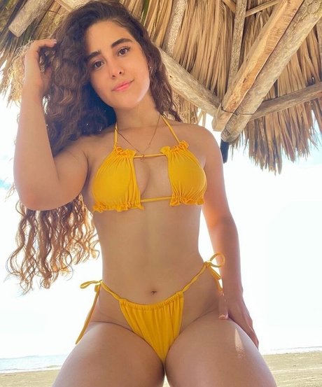 Sassi Z model pornografische bild