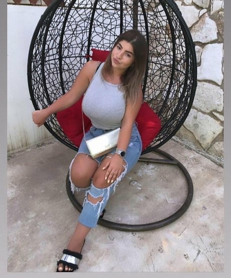 May Tehila Zafrani hübsche porno bilder