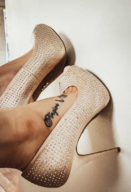 simplyyprettyytoes hübsche nackten galerien