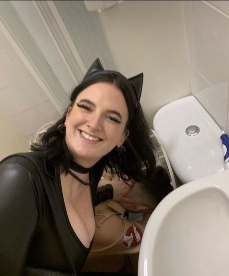 Alice S kostenlose sexy galerie