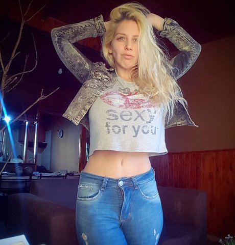 Maria Celeste erwachsene hübsche galerie