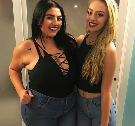 Charlotte Godoy erwachsene schöne bild