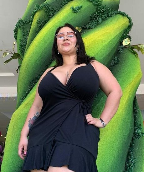 Erica Blaalz top nackt bild