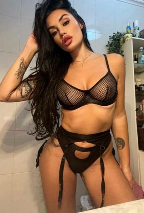 Karla Bellucci heiße pornografische bilder