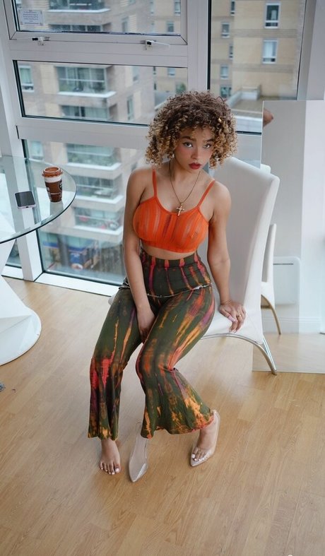 Kiara Peachy heiße fotos