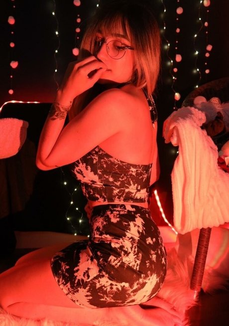 Maya ASMR kunst sex archiv