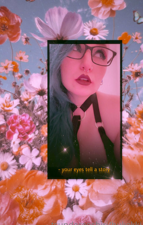 bukekki exklusive erotische foto