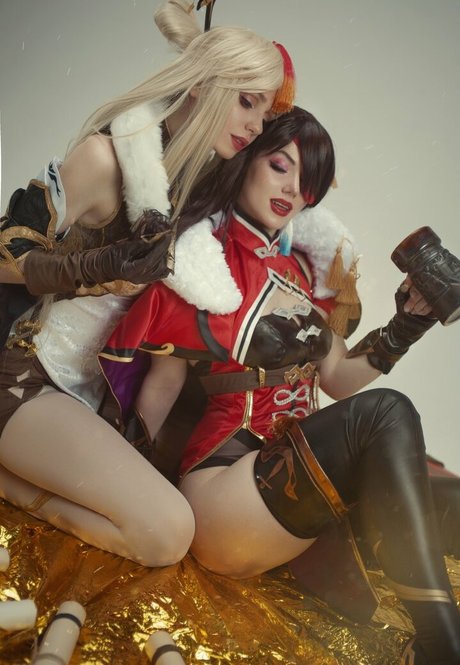 kamikozero schauspielerin akt bild