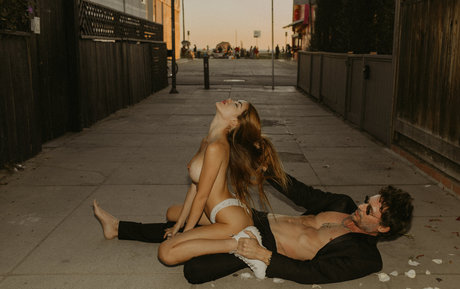 Breeana Fairbrook erotische heiße bilder