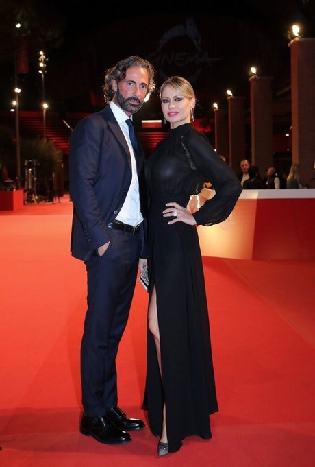 Anna Falchi top nackt archiv