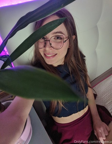 Reebeeca schöne heiße foto