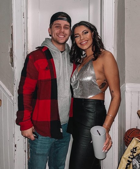 Hannah Malvone erwachsene archiv