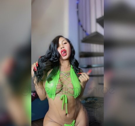 Ts Erin Monroe pornostar schöne galerien