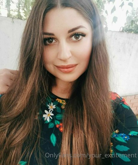 adelinaroccos schauspielerin nackten bilder