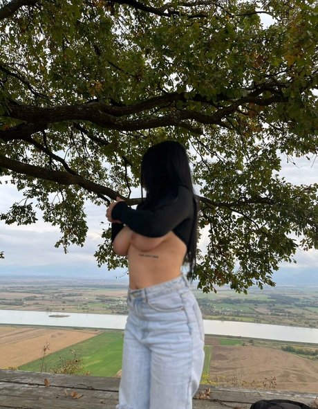 andreea kg19 nackt exklusive bild