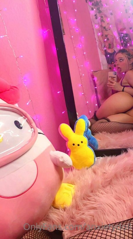 Anxiety Doll kunst nackt archiv