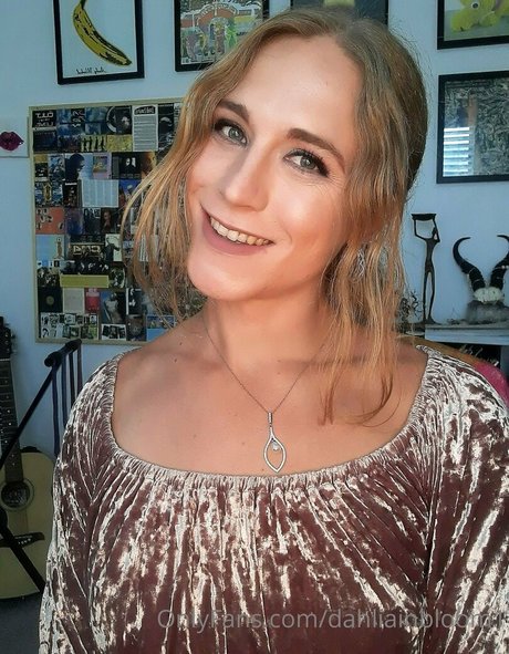 dahliainbloom1 pornostar schöne foto