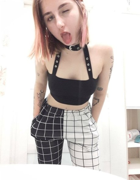 alice immodest nackt top foto