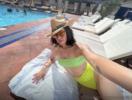 Rivkah schauspielerin nackte fotos