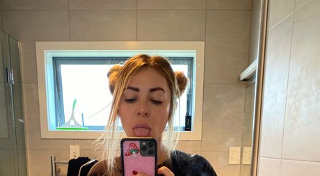 Alison Wonderland kunst erwachsene bilder