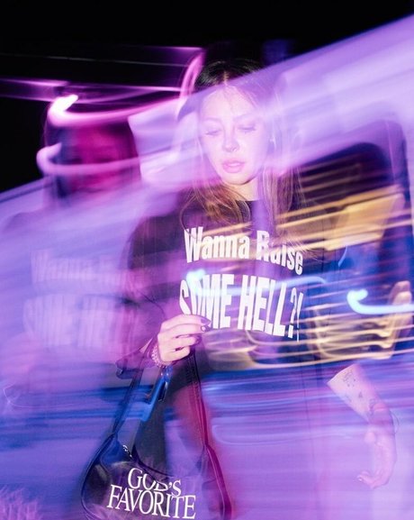 Alison Wonderland hübsche xxx archiv