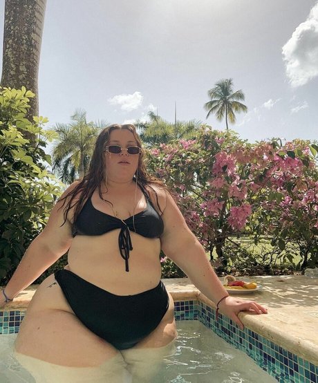 LuciaMaison hd pornografische fotos