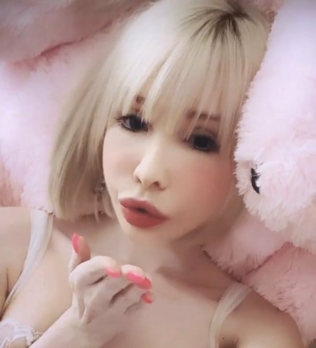 sarinavalentina kunst heiße fotos