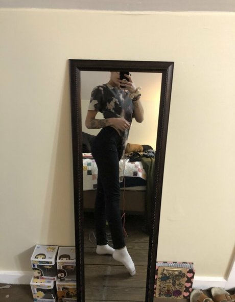 lauryn roes model akt bilder