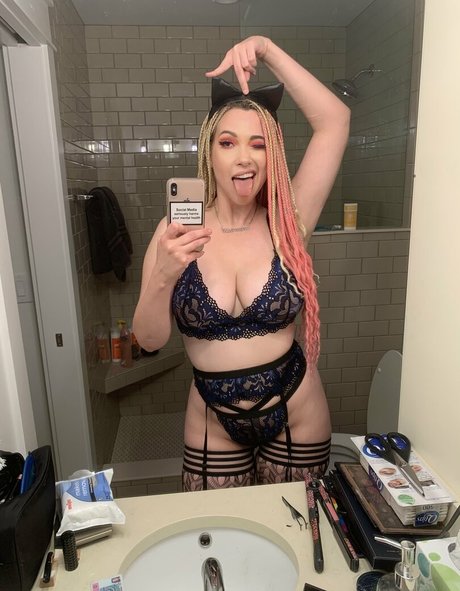 Undressjess schöne akt bild