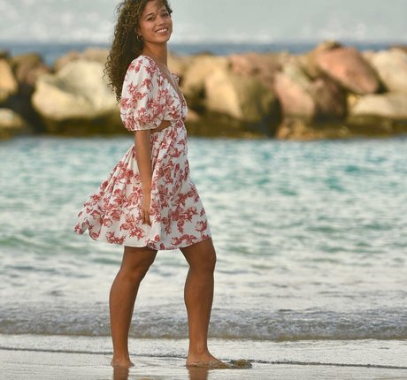 Alisha Wainwright top erwachsene foto