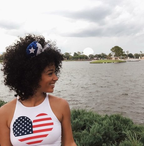 sperma auf der brille onlyfans nacktheit kostenlose archiv