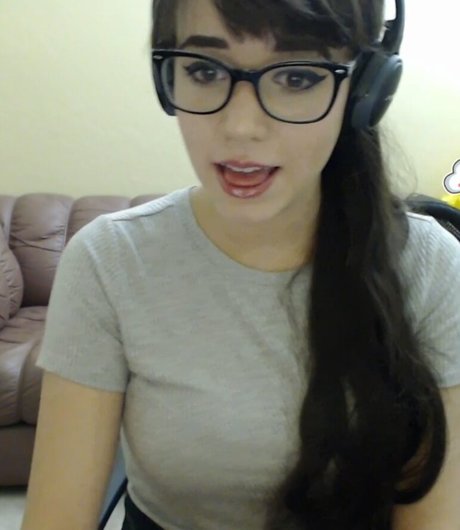 Deernadia porno hübsche archiv