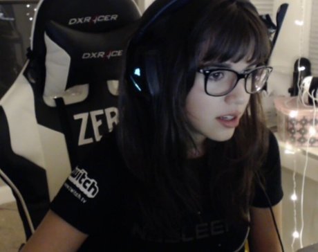 Deernadia schöne nackte fotos